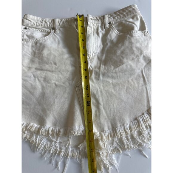 Free People We The Free White Denim Frayed Hem Mini Skirt Size 28 - Picture 7 of 8